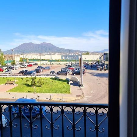 Archihouse Suites Неаполь Экстерьер фото