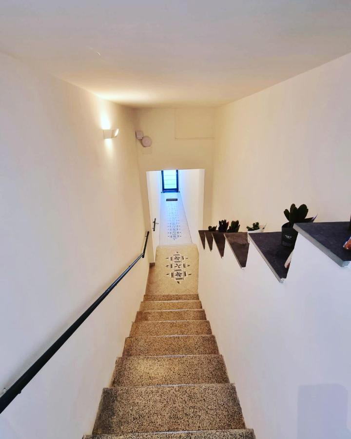 Archihouse Suites Неаполь Экстерьер фото